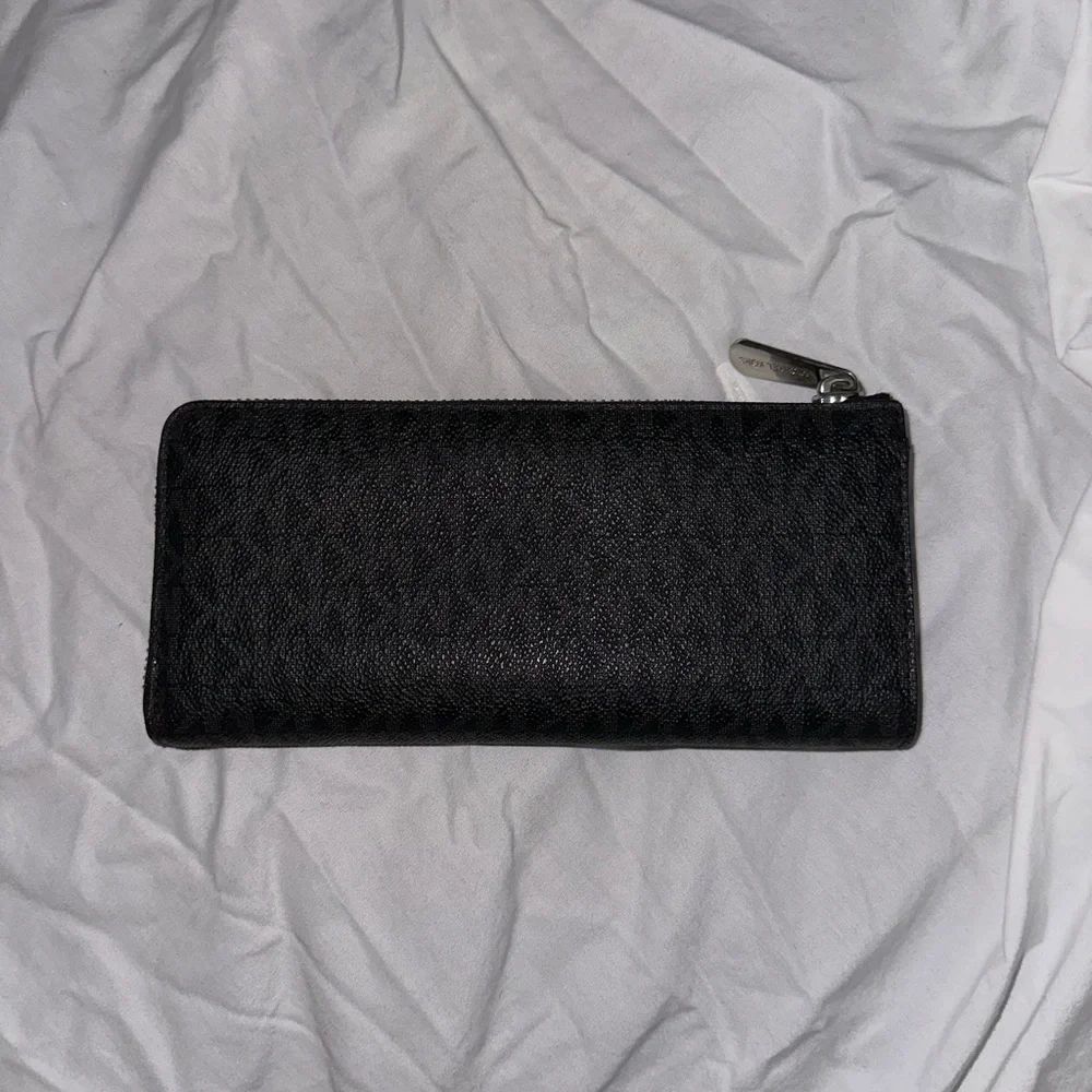 Michael Kors Black Jet Set Travel Zip-Around Wallet